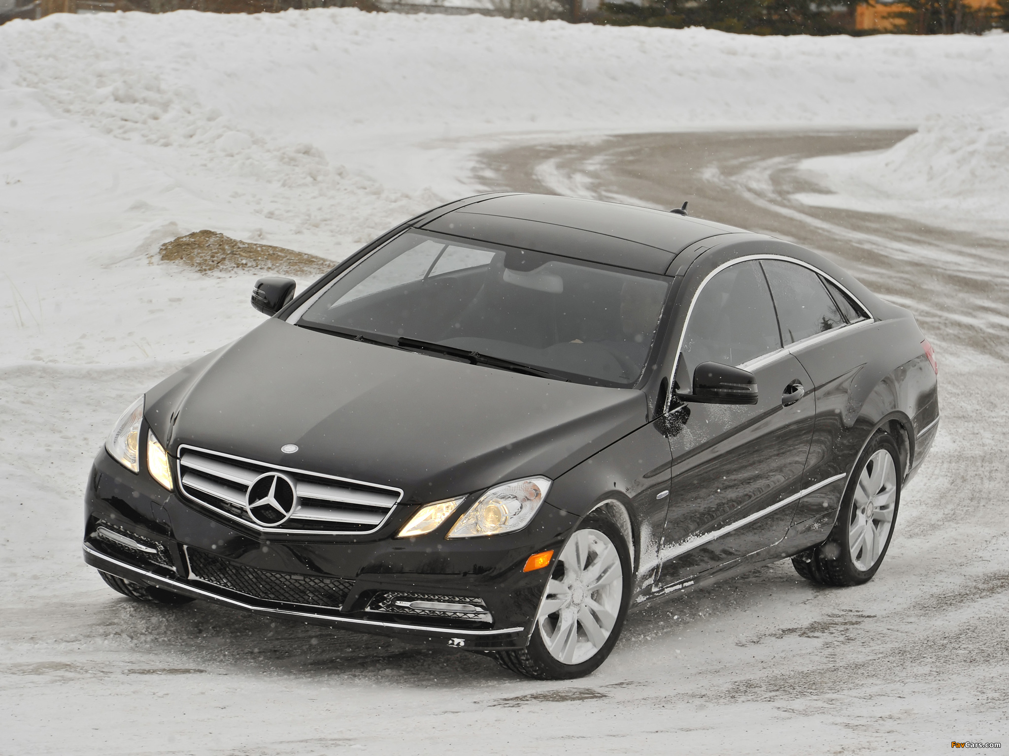 Mercedes-Benz E 350 4MATIC Coupe US-spec (C207) 2009–12 wallpapers (2048 x 1536)