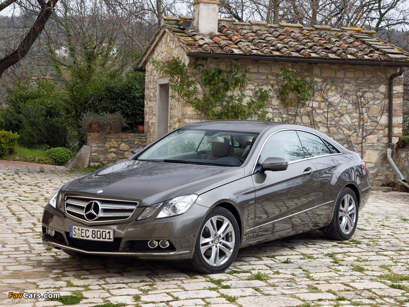 Mercedes-Benz E 250 CGI Coupe (C207) 2009–12 wallpapers (800 x 600)