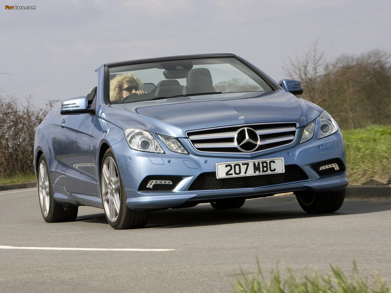 Mercedes-Benz E 250 CDI Cabrio AMG Sports Package UK-spec (A207) 2010–12 images (1280 x 960)