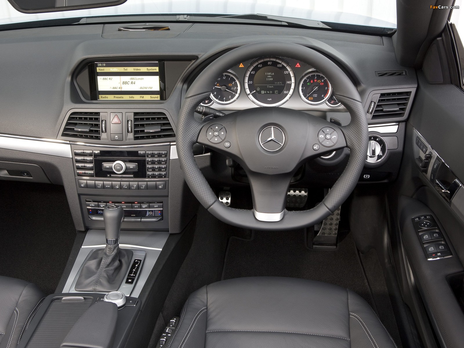 Mercedes-Benz E 250 CDI Cabrio AMG Sports Package UK-spec (A207) 2010–12 images (1600 x 1200)