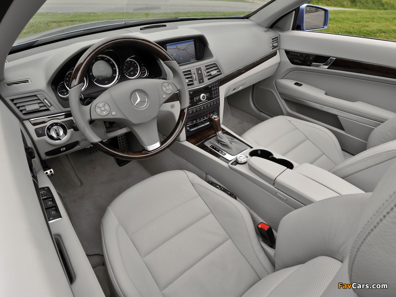 Mercedes-Benz E 550 Cabrio AMG Sports Package (A207) 2010–12 photos (800 x 600)