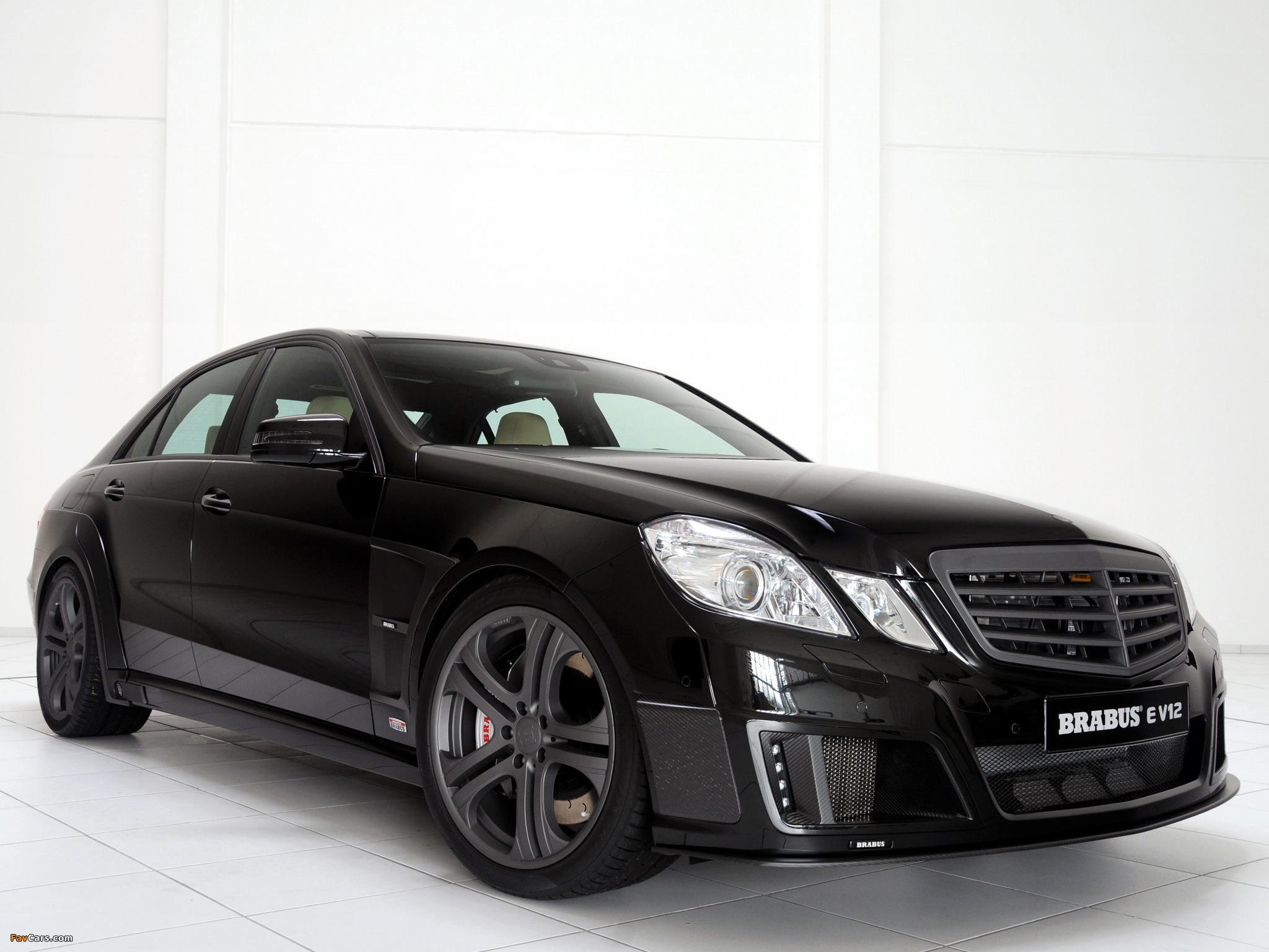 Brabus E V12 (W212) 2010 pictures (2048 x 1536)