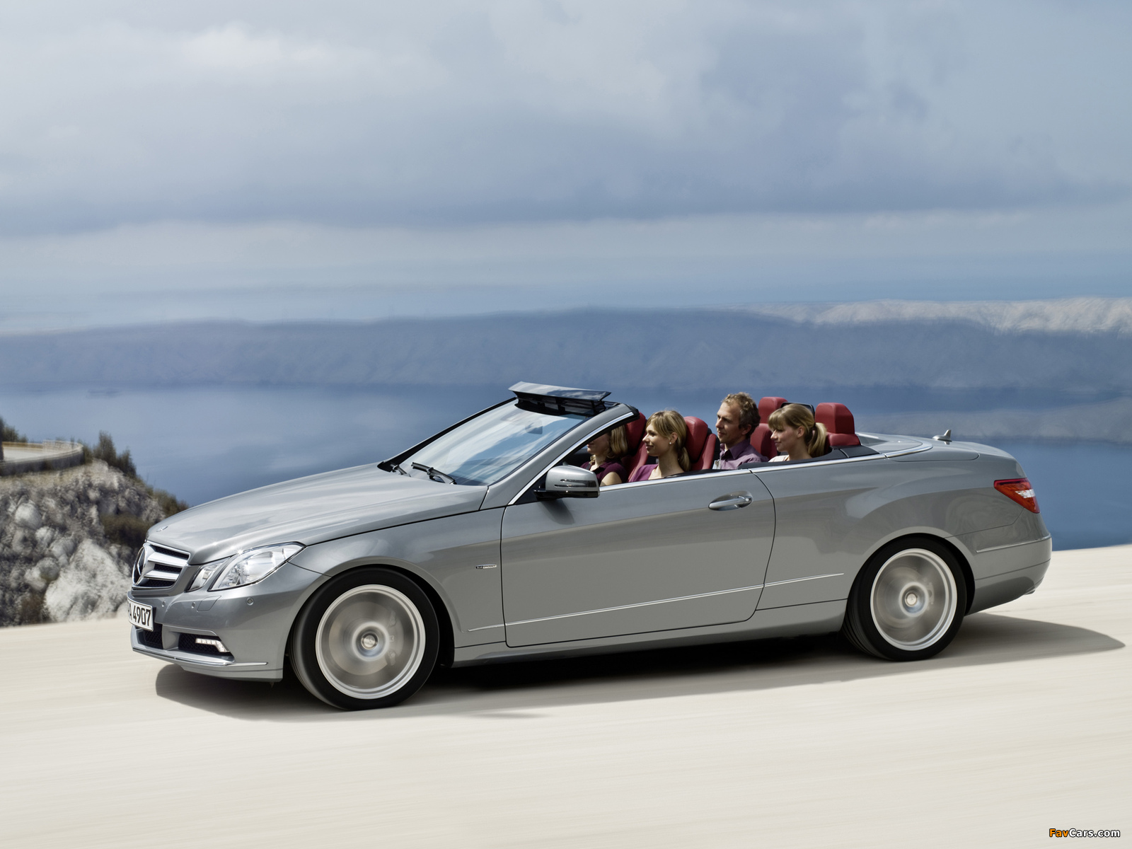 Mercedes-Benz E 350 CGI Cabrio (A207) 2010–12 wallpapers (1600 x 1200)