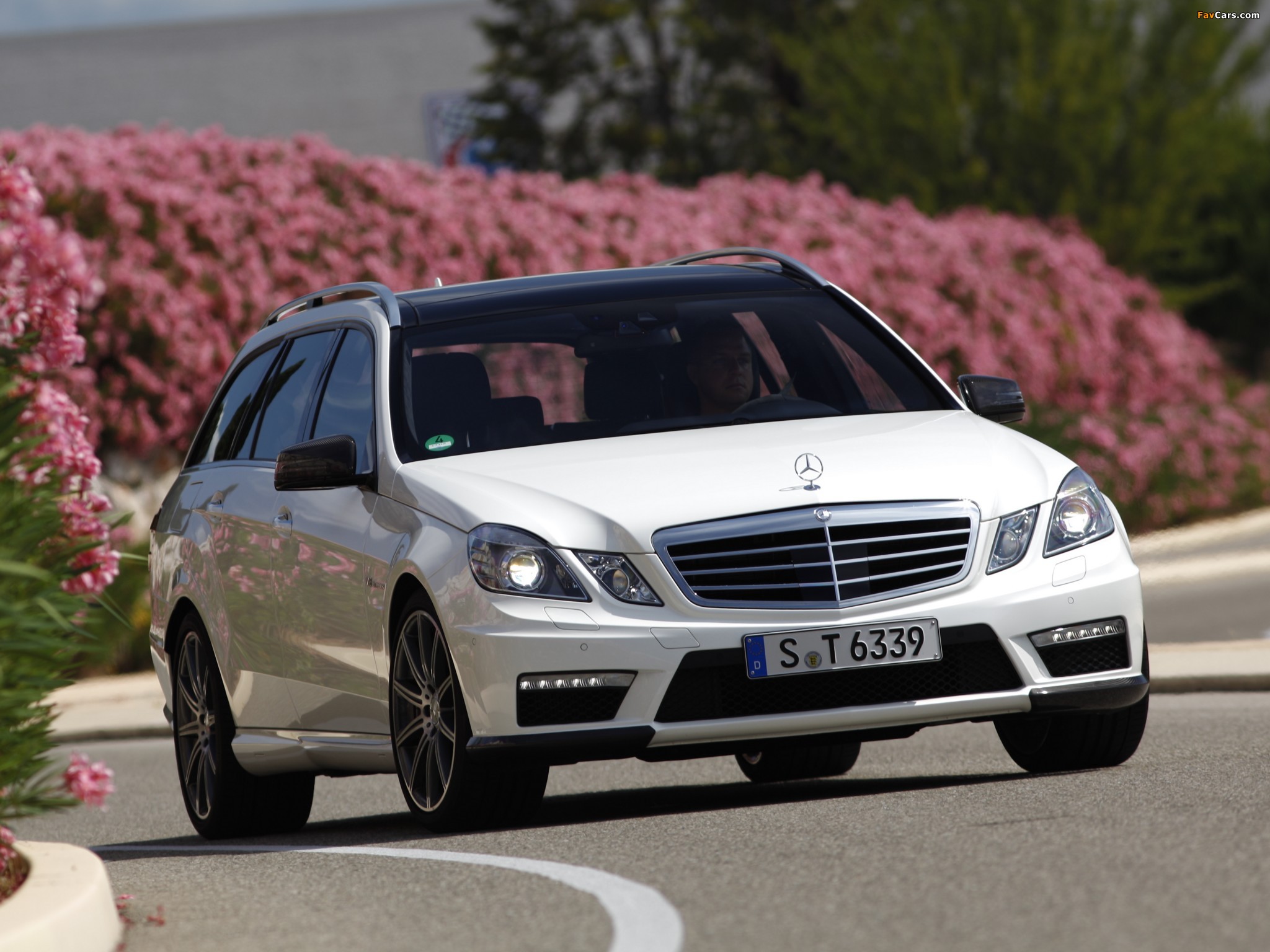 Mercedes-Benz E 63 AMG Estate (S212) 2011–12 images (2048 x 1536)