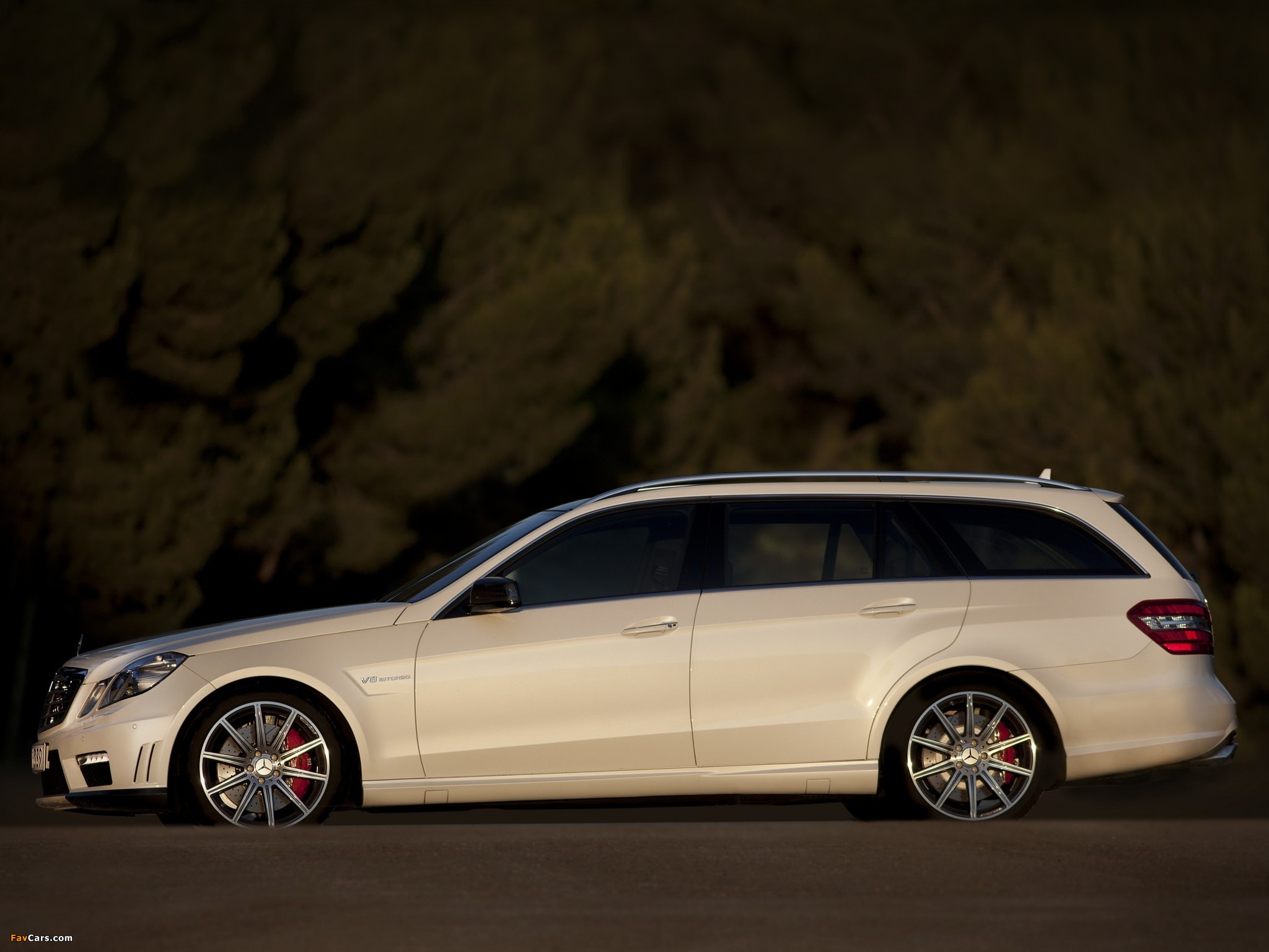 Mercedes-Benz E 63 AMG Estate (S212) 2011–12 images (2048 x 1536)