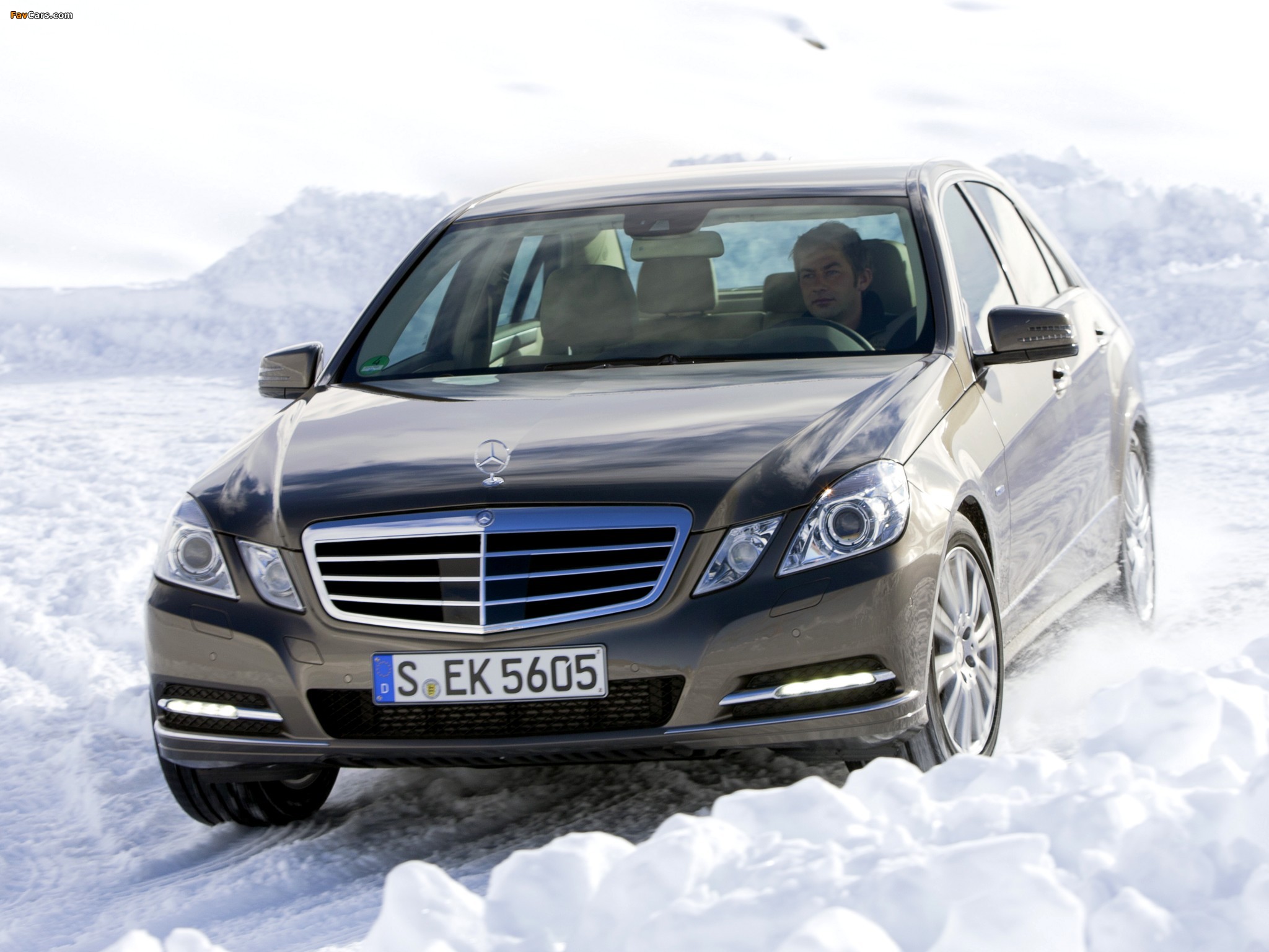 Mercedes-Benz E 250 CDI 4MATIC (W212) 2011–12 pictures (2048 x 1536)