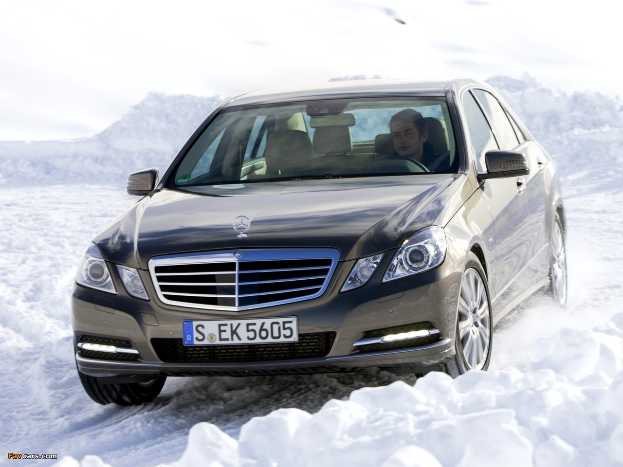 Mercedes-Benz E 250 CDI 4MATIC (W212) 2011–12 pictures (1280 x 960)