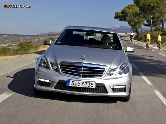 Mercedes-Benz E 63 AMG (W212) 2011–12 wallpapers (640 x 480)