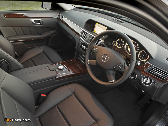 Mercedes-Benz E 200 AU-spec (W212) 2012 photos (640 x 480)