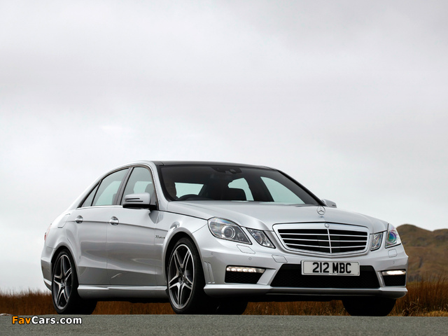 Mercedes-Benz E 63 AMG UK-spec (W212) 2012 photos (640 x 480)