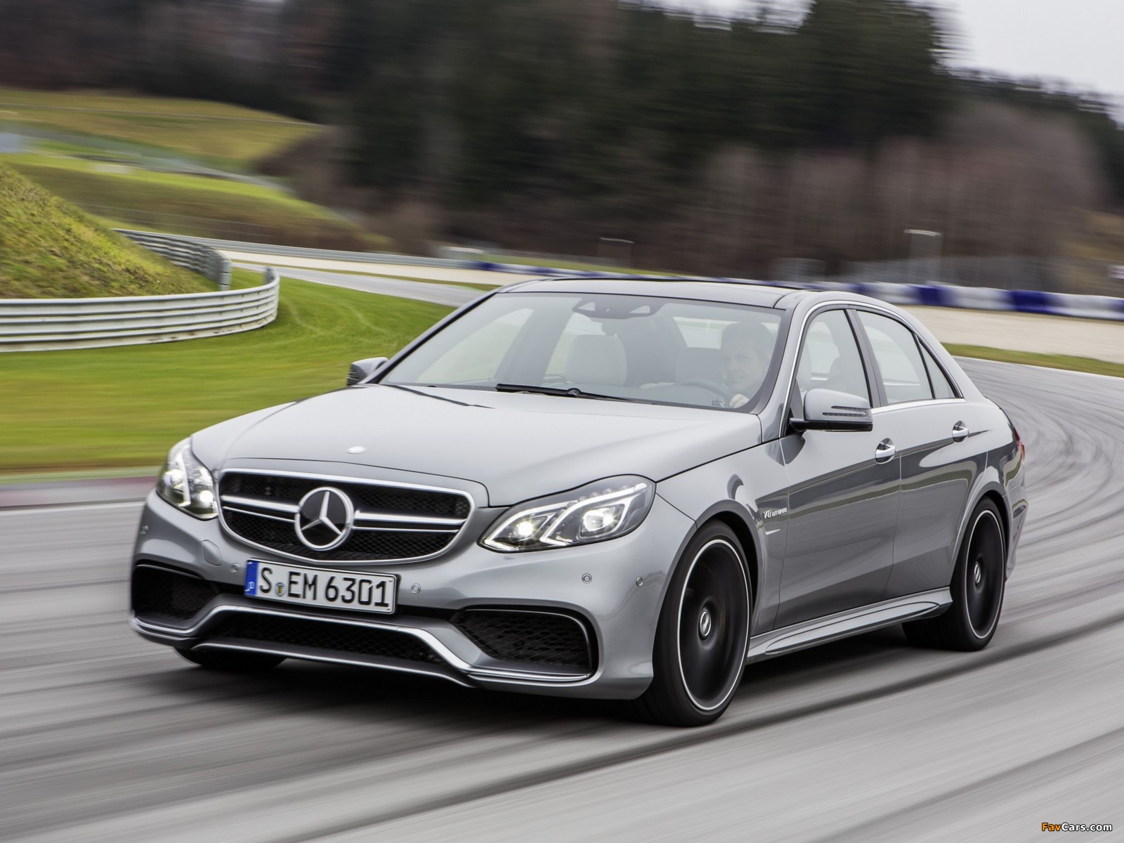 Mercedes-Benz E 63 AMG (W212) 2013 photos (1600 x 1200)