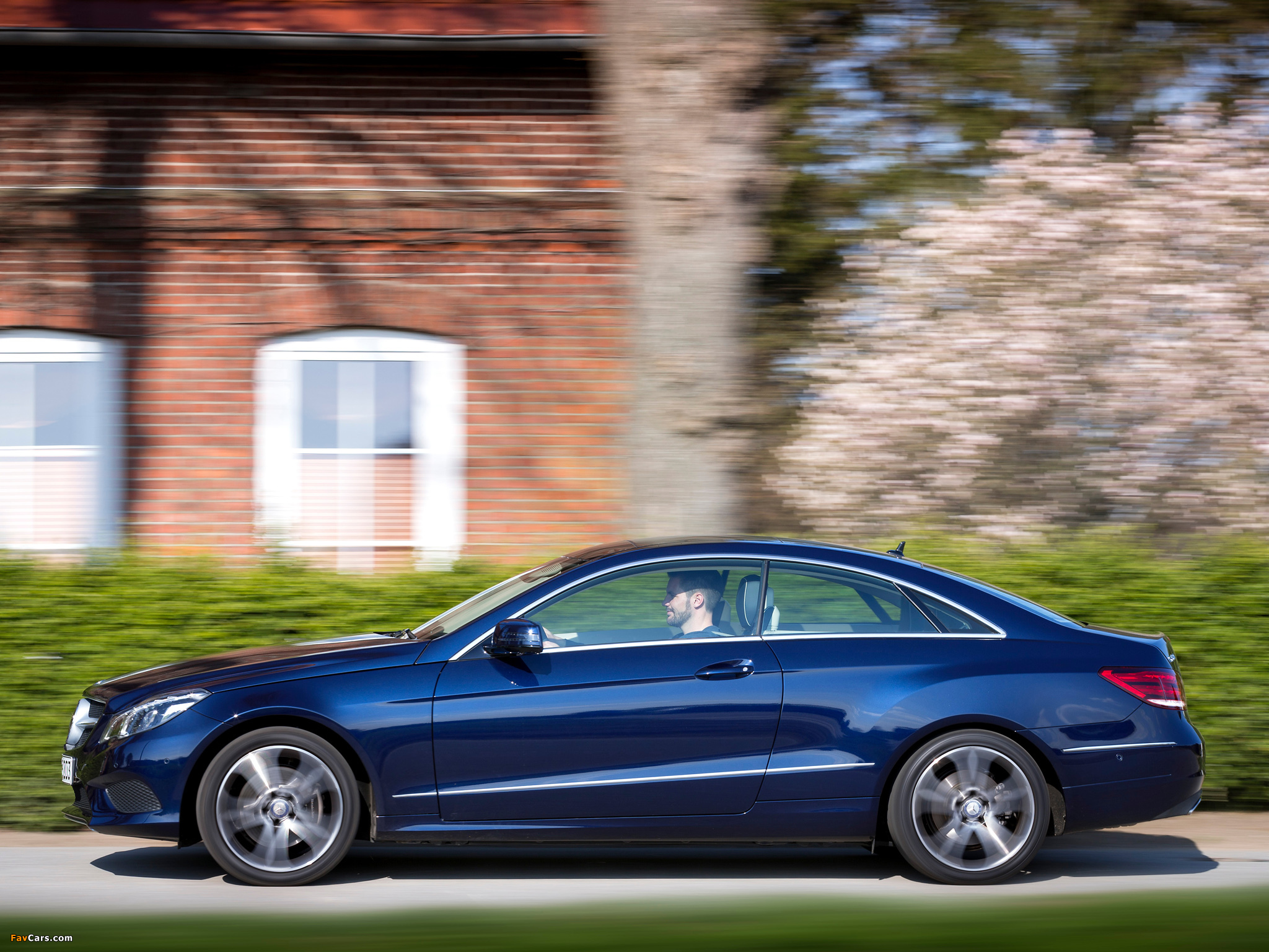 Mercedes-Benz E 250 Coupe (C207) 2013 photos (2048 x 1536)