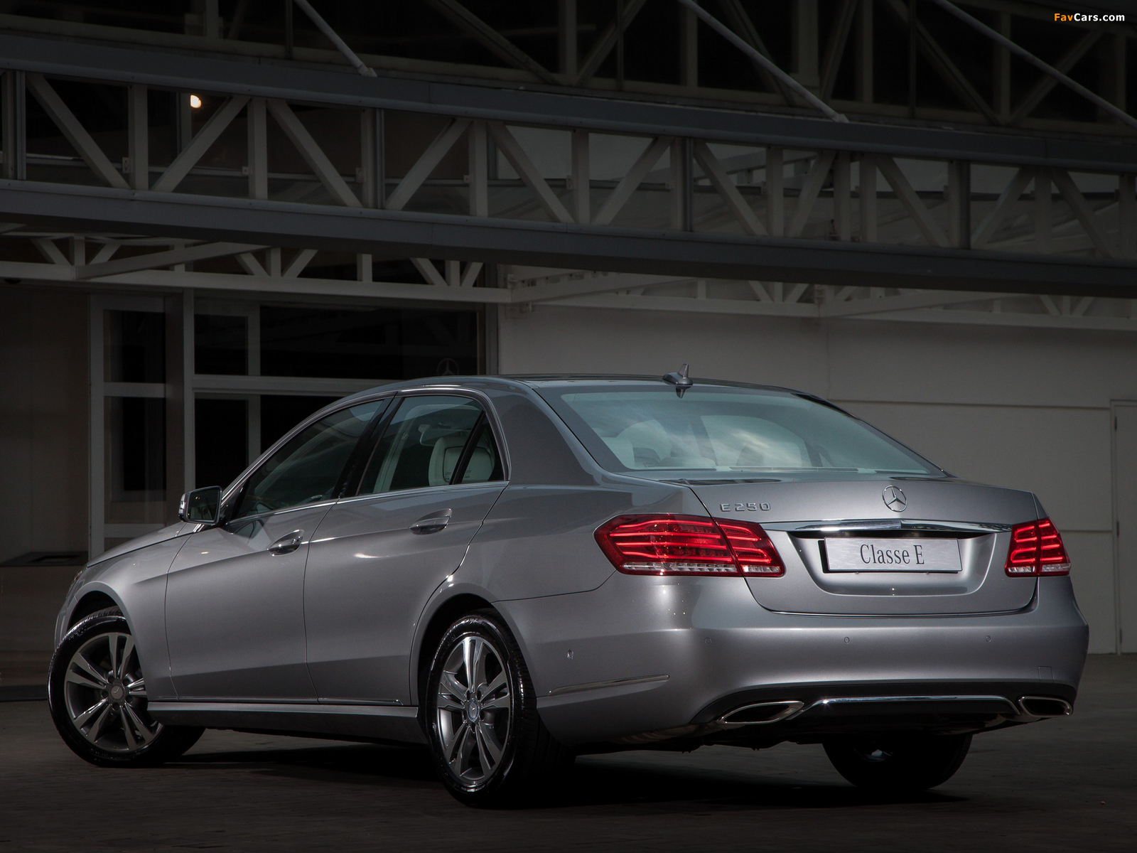 Mercedes-Benz E 250 (W212) 2013 pictures (1600 x 1200)