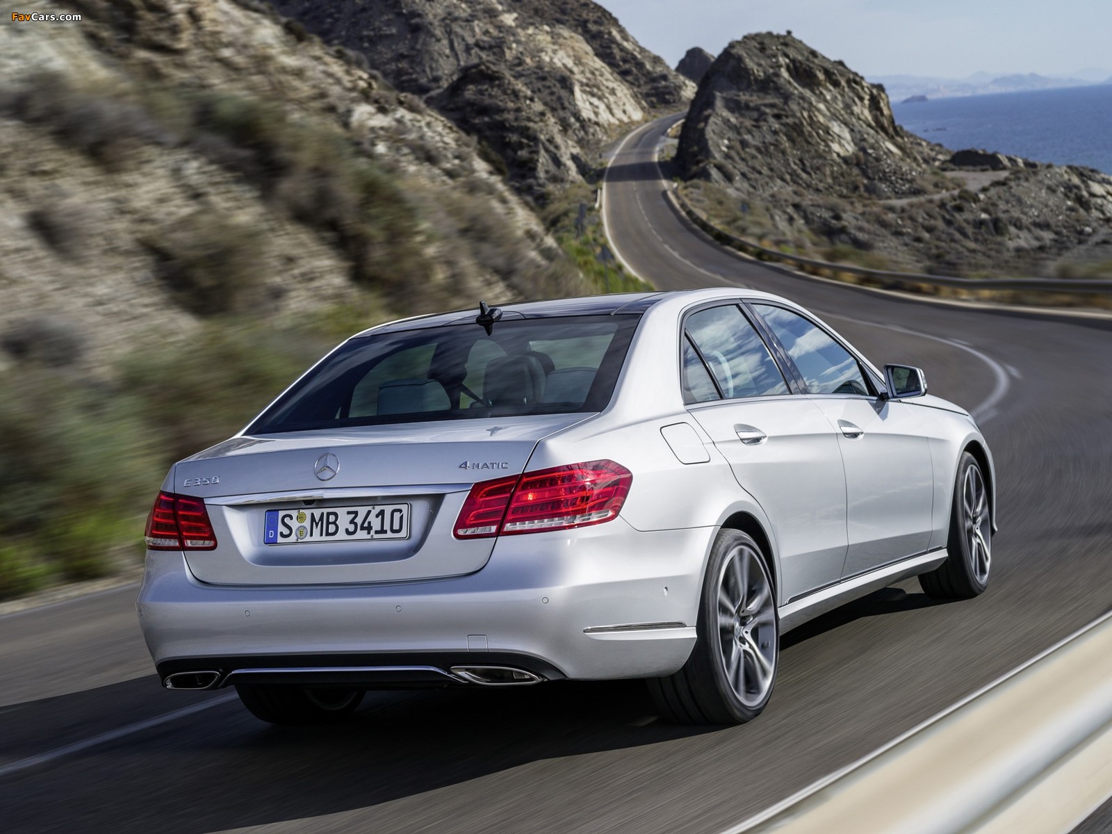 Mercedes-Benz E 350 4MATIC (W212) 2013 pictures (1600 x 1200)