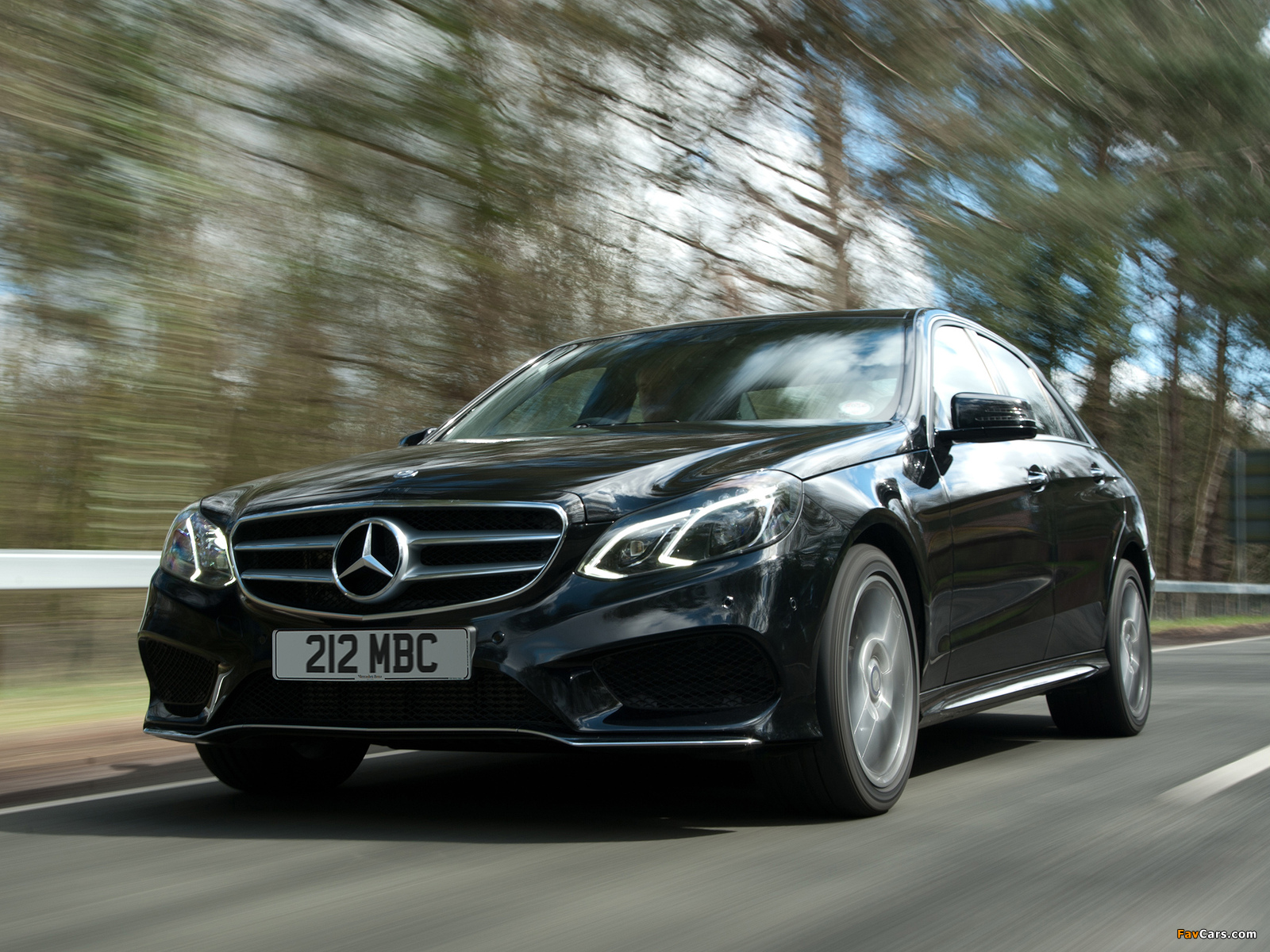 Mercedes-Benz E 350 BlueTec AMG Sports Package UK-spec (W212) 2013 pictures (1600 x 1200)