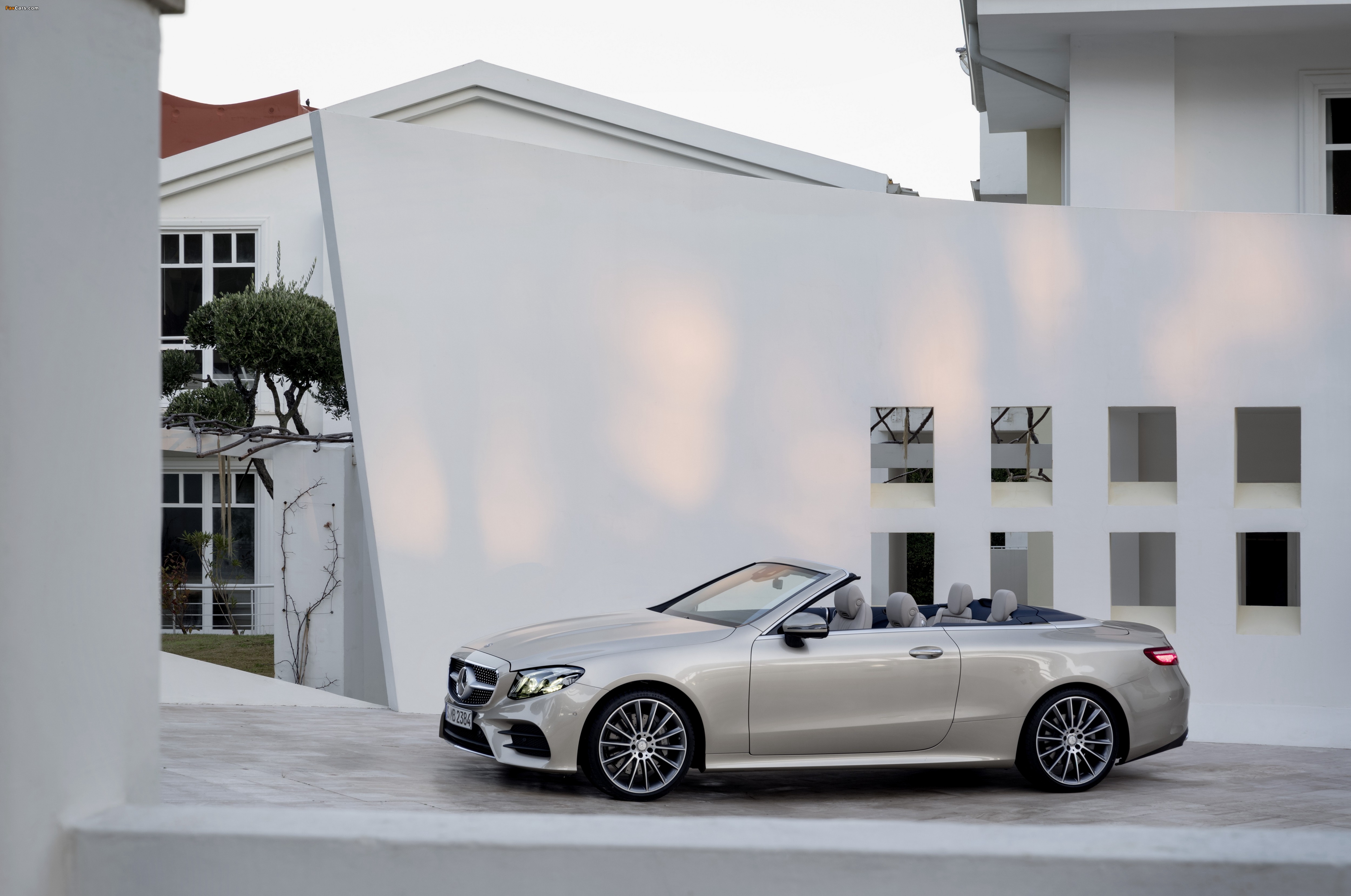 Mercedes-Benz E-Klasse AMG Line Cabrio (A238) 2017 wallpapers (4096 x 2717)