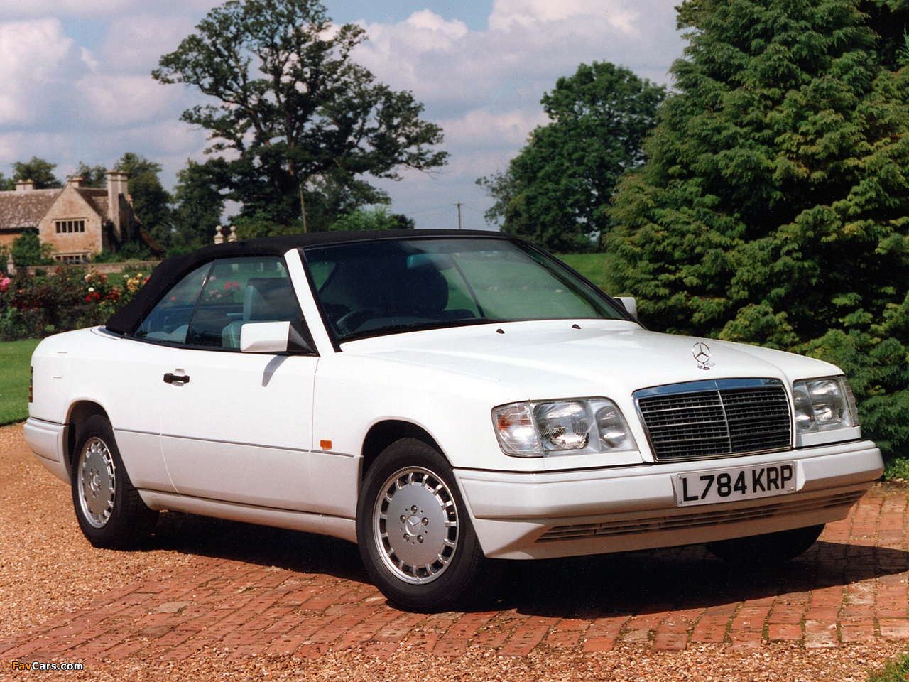 Photos of Mercedes-Benz E-Klasse Cabrio UK-spec (A124) 1991–98 (1280 x 960)