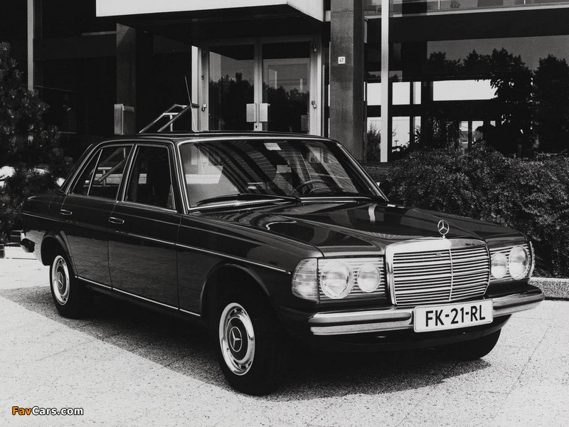 Photos of Mercedes-Benz 200 (W123) 1976–85 (800 x 600)