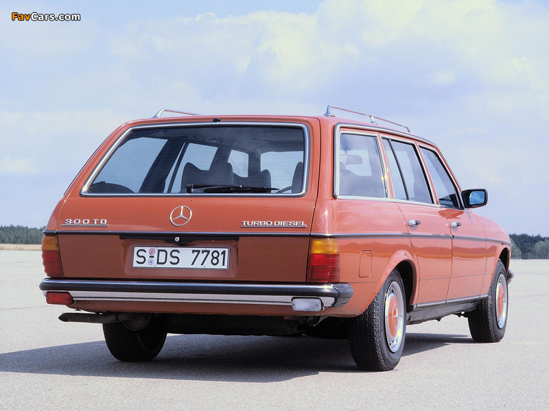 Photos of Mercedes-Benz 300 TD Turbodiesel (S123) 1980–86 (800 x 600)