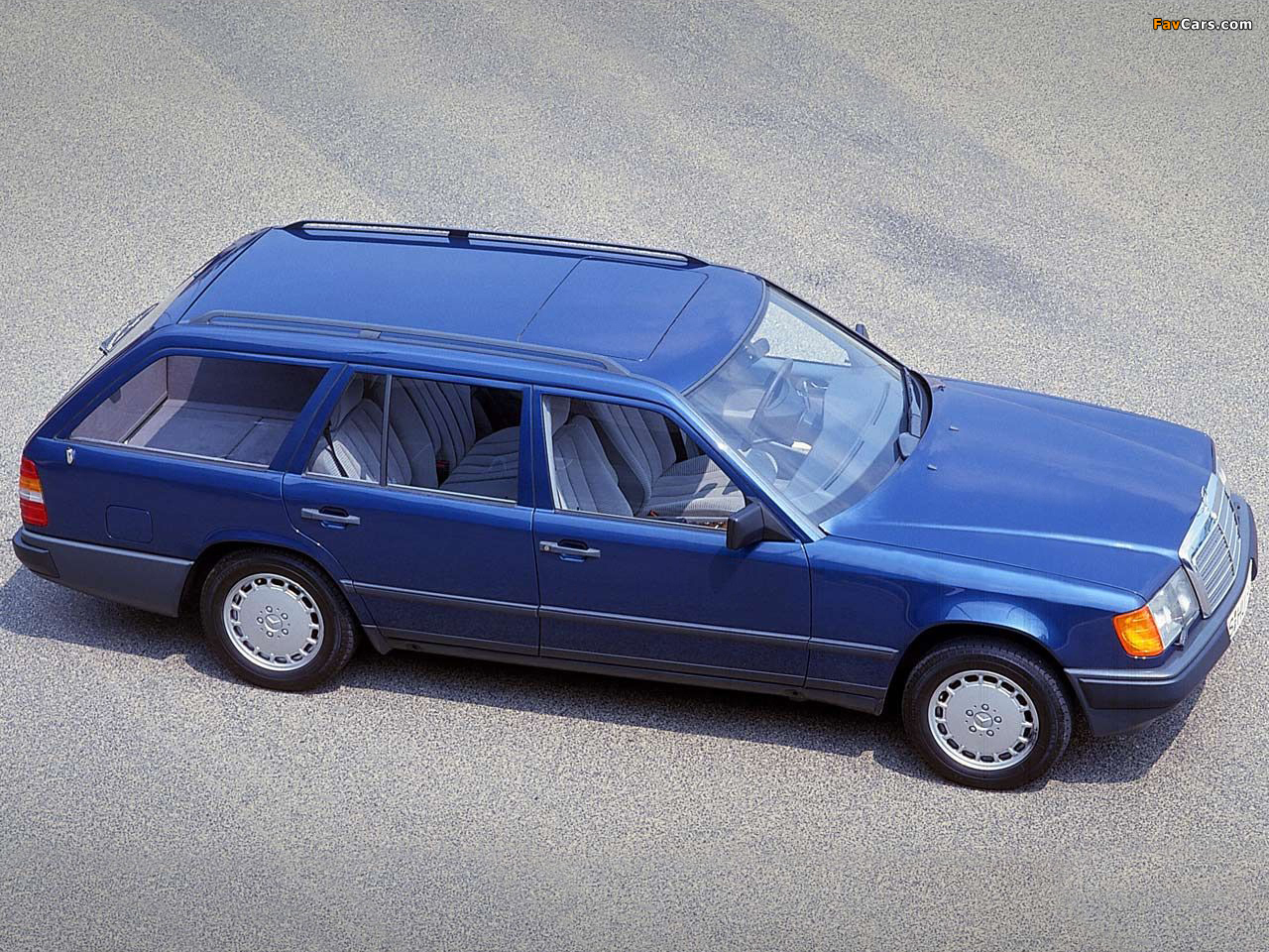 Photos of Mercedes-Benz 300 TE (S124) 1986–92 (1280 x 960)