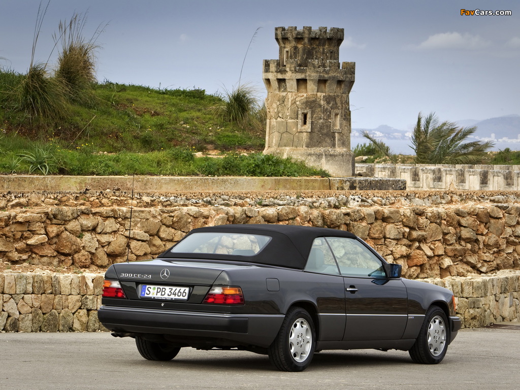 Photos of Mercedes-Benz E-Klasse Cabrio (A124) 1991–98 (1024 x 768)