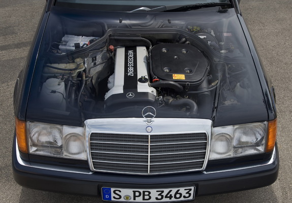 Photos of Mercedes-Benz E-Klasse Cabrio (A124) 1991–98