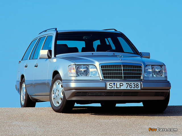 Photos of Mercedes-Benz E-Klasse Estate (S124) 1993–96 (640 x 480)