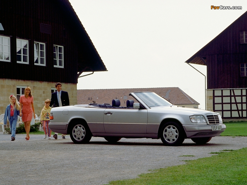 Photos of Mercedes-Benz E 200 Cabrio (A124) 1994–96 (800 x 600)