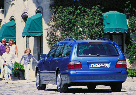 Photos of Mercedes-Benz E 220 CDI Estate (S210) 1999–2001