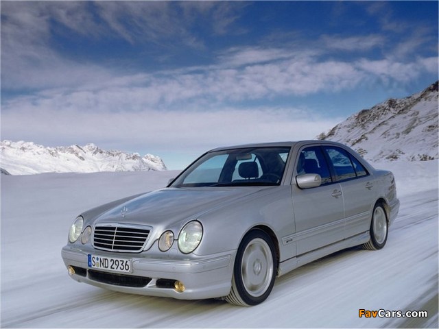 Photos of Mercedes-Benz E 55 AMG (W210) 1999–2002 (640 x 480)