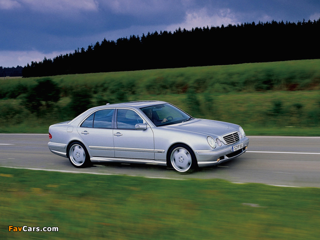 Photos of Mercedes-Benz E 55 AMG (W210) 1999–2002 (640 x 480)