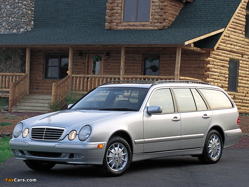 Photos of Mercedes-Benz E 320 Estate US-spec (S210) 1999–2002 (800 x 600)