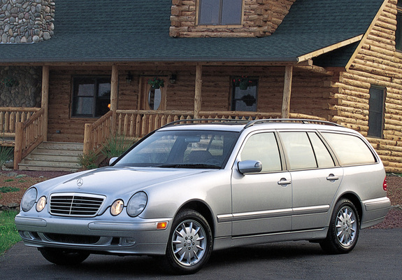 Photos of Mercedes-Benz E 320 Estate US-spec (S210) 1999–2002