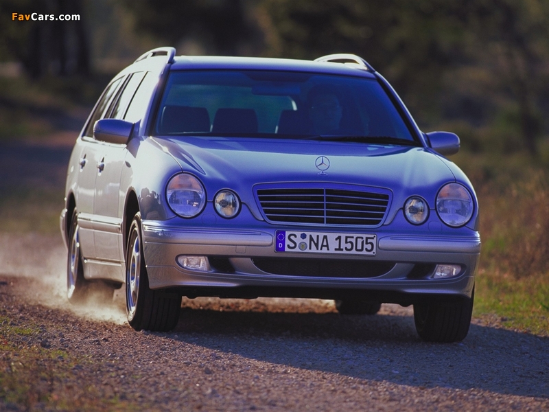 Photos of Mercedes-Benz E 280 4MATIC Estate (S210) 1999–2002 (800 x 600)