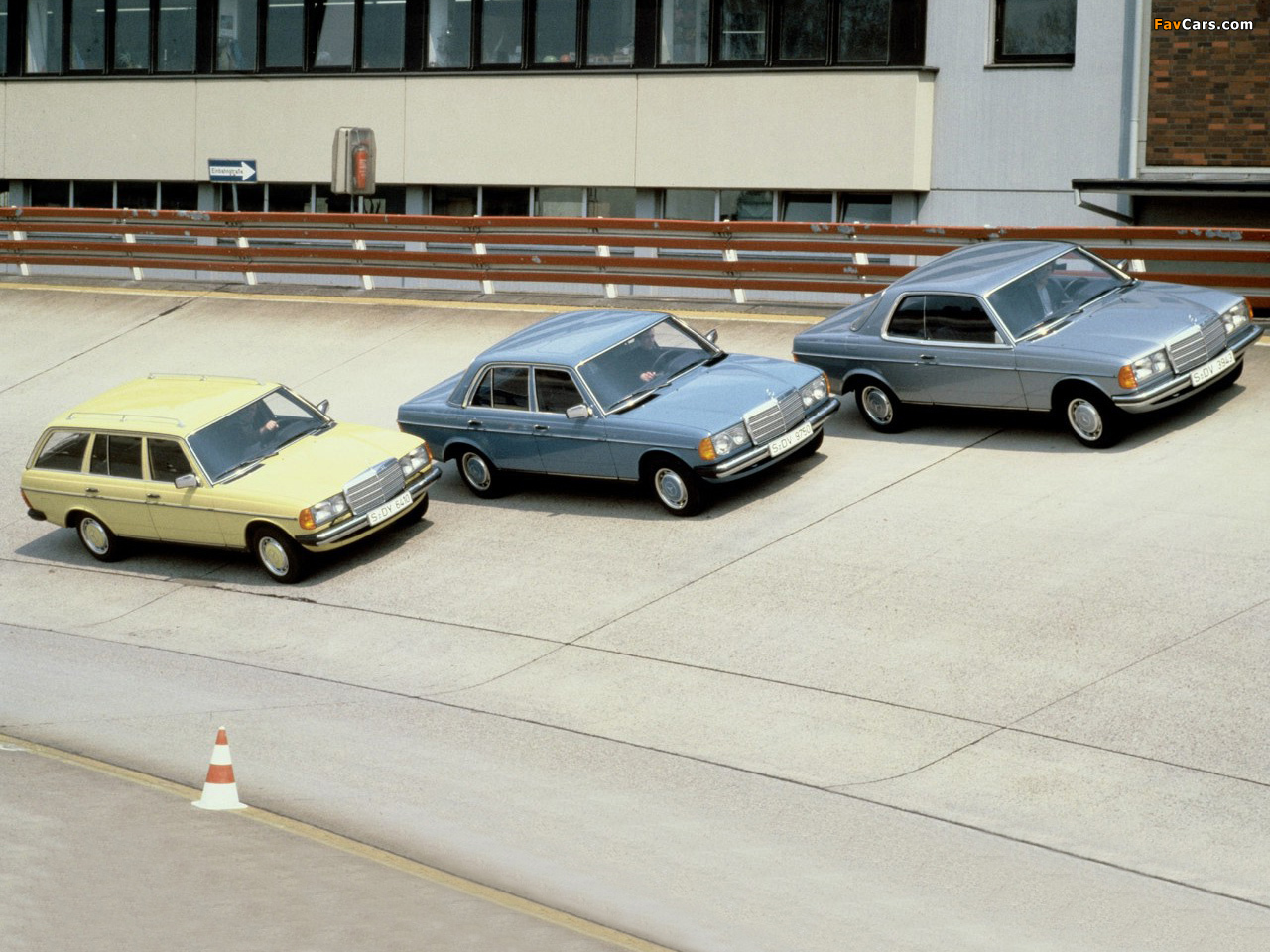 Photos of Mercedes-Benz E-Klasse 124 (1280 x 960)