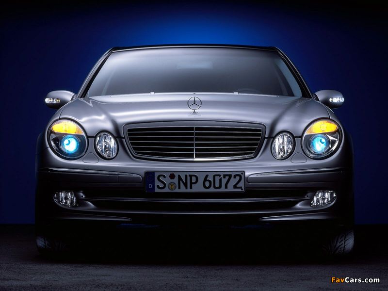 Photos of Mercedes-Benz E 320 (W211) 2002–03 (800 x 600)