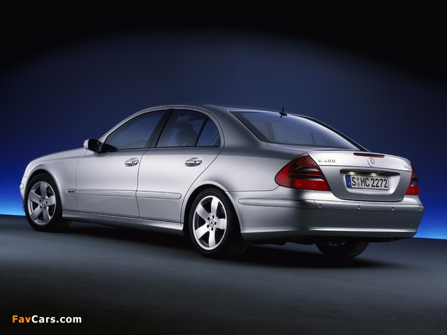 Photos of Mercedes-Benz E 400 CDI (W211) 2003–06 (640 x 480)