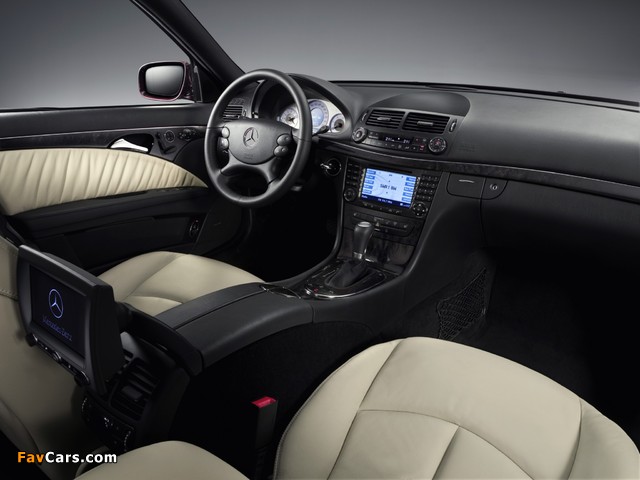 Photos of Mercedes-Benz E 320 CDI Estate (S211) 2006–09 (640 x 480)