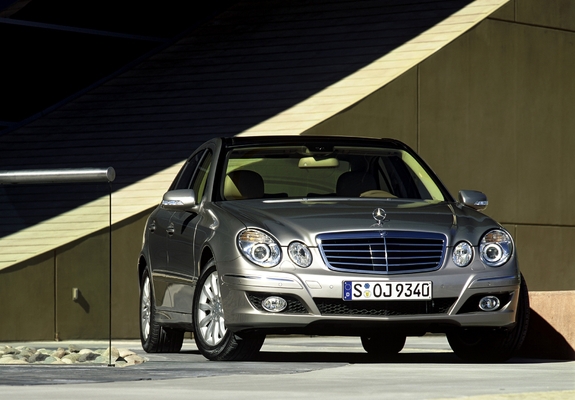 Photos of Mercedes-Benz E 350 (W211) 2006–09