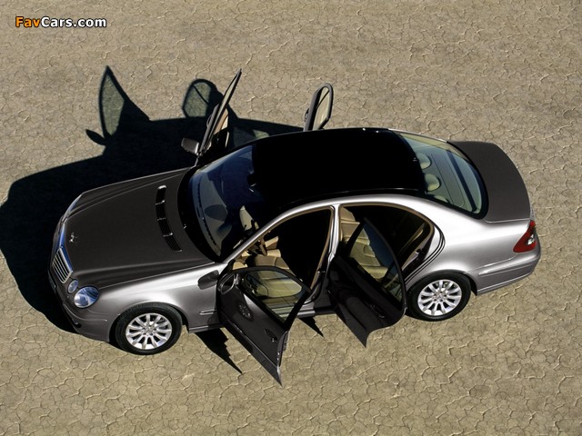 Photos of Mercedes-Benz E 350 (W211) 2006–09 (640 x 480)