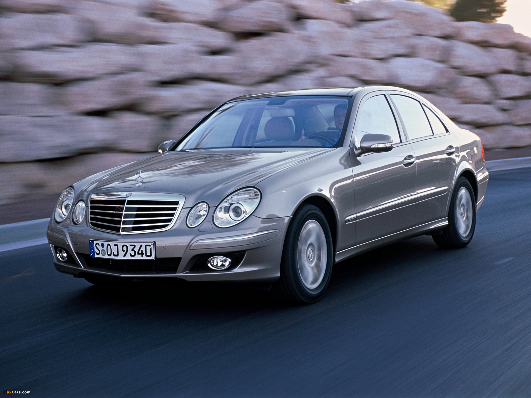 Photos of Mercedes-Benz E 350 (W211) 2006–09 (2048 x 1536)