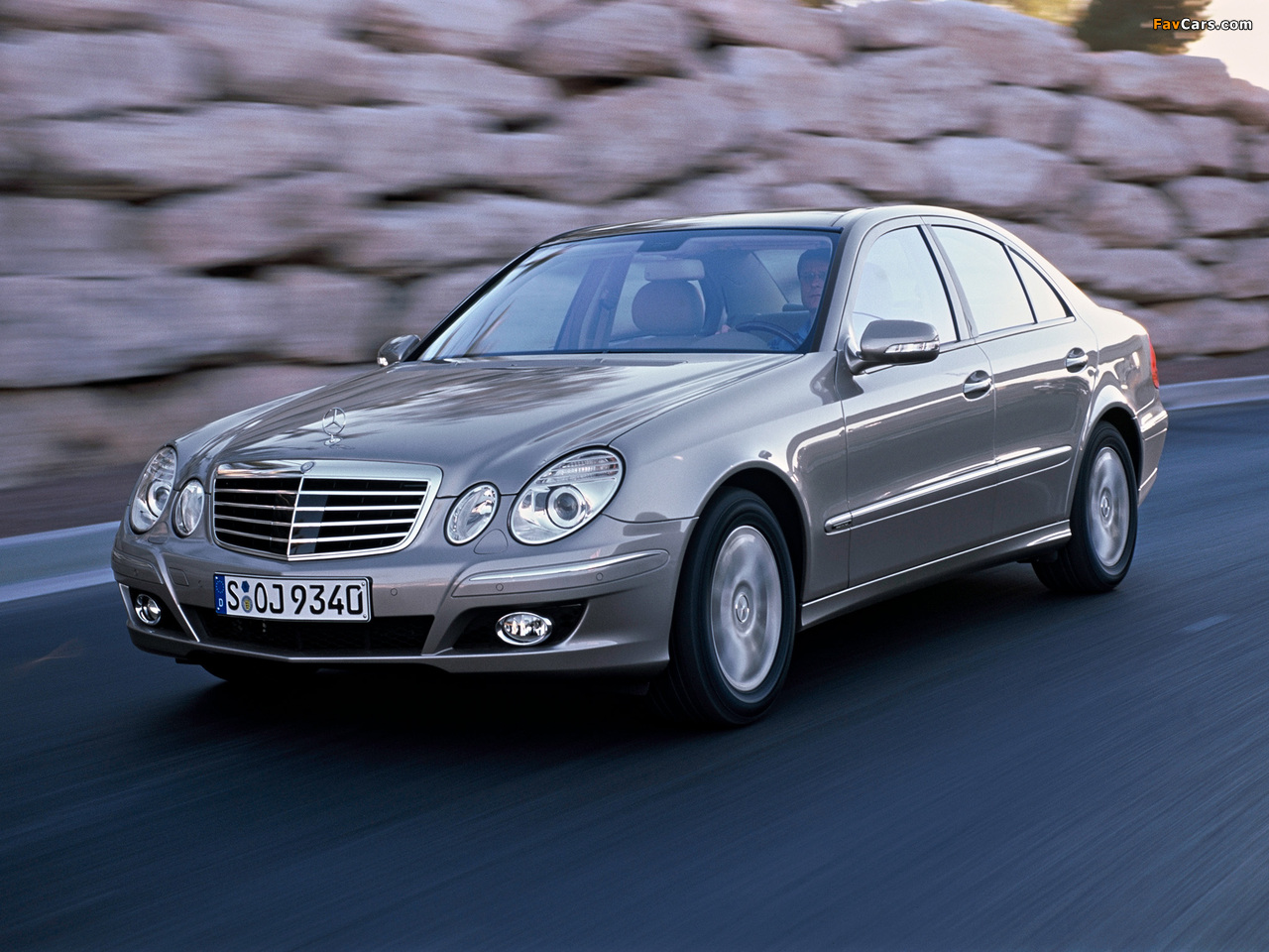 Photos of Mercedes-Benz E 350 (W211) 2006–09 (1280 x 960)