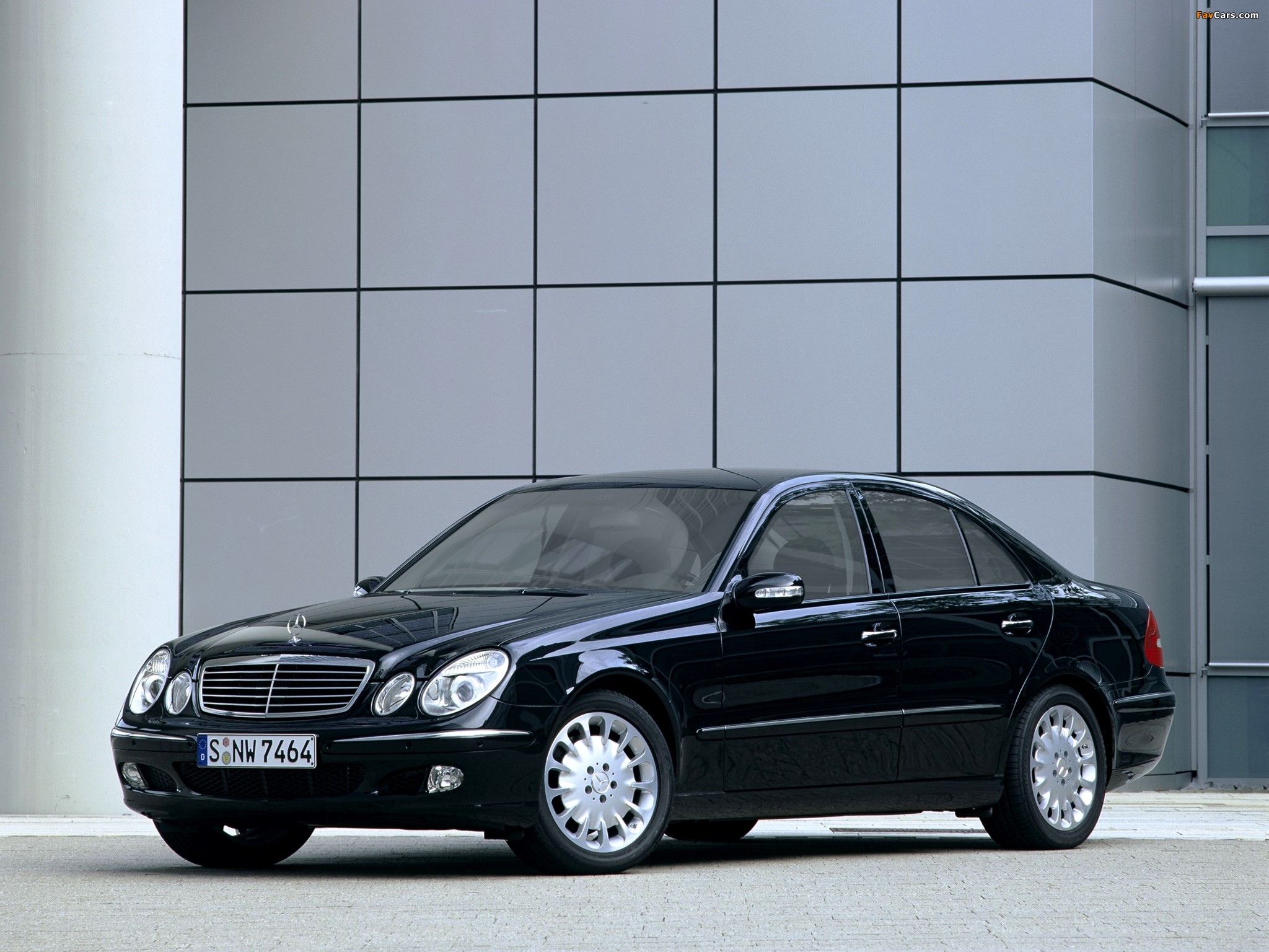 Photos of Mercedes-Benz E-Klasse Guard (W211) 2006–09 (2048 x 1536)