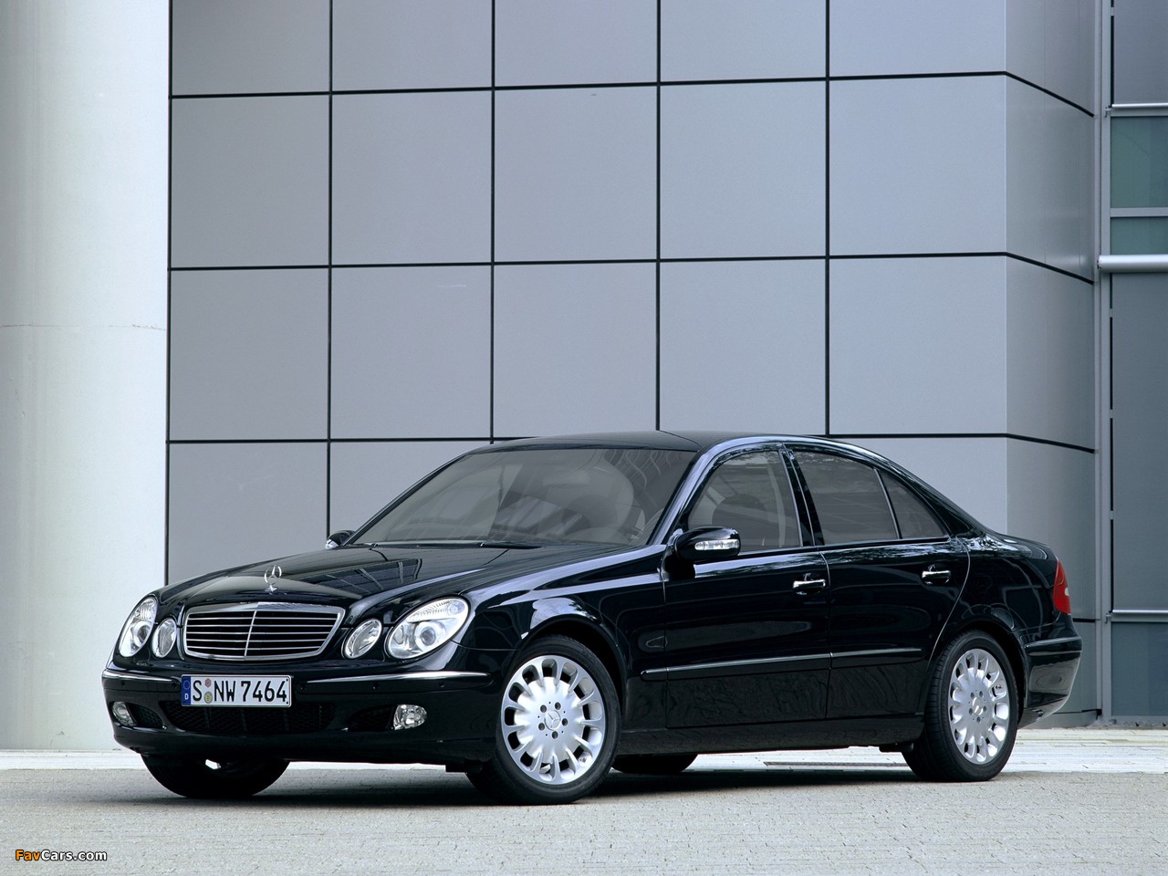 Photos of Mercedes-Benz E-Klasse Guard (W211) 2006–09 (1280 x 960)