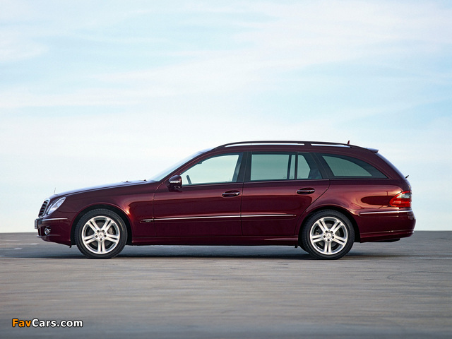 Photos of Mercedes-Benz E 320 CDI Estate (S211) 2006–09 (640 x 480)