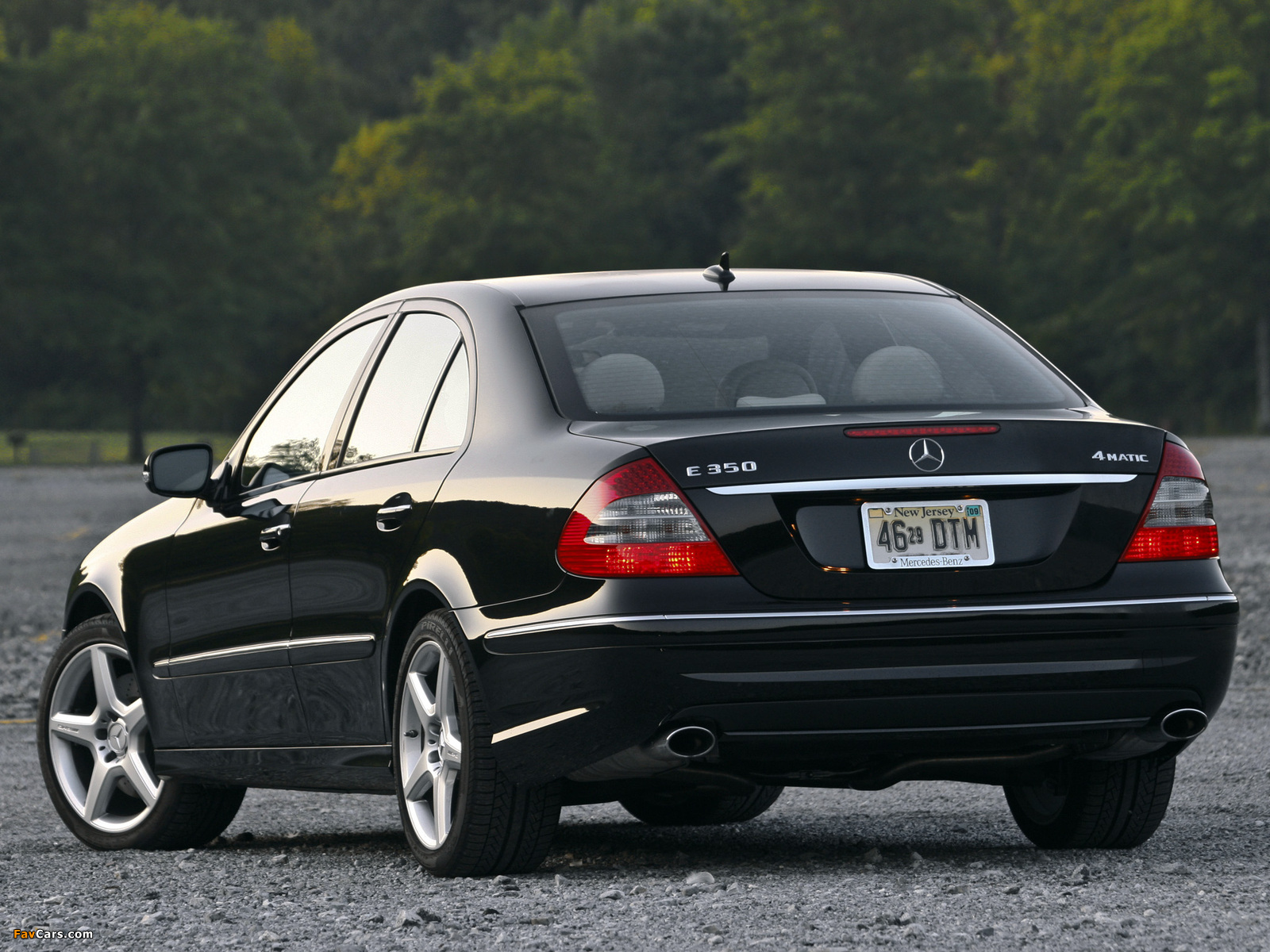 Photos of Mercedes-Benz E 350 4MATIC US-spec (W211) 2006–09 (1600 x 1200)