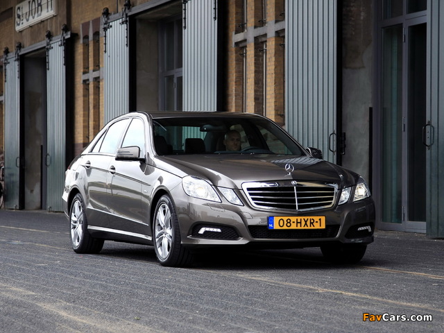 Photos of Mercedes-Benz E 250 CDI (W212) 2009–12 (640 x 480)