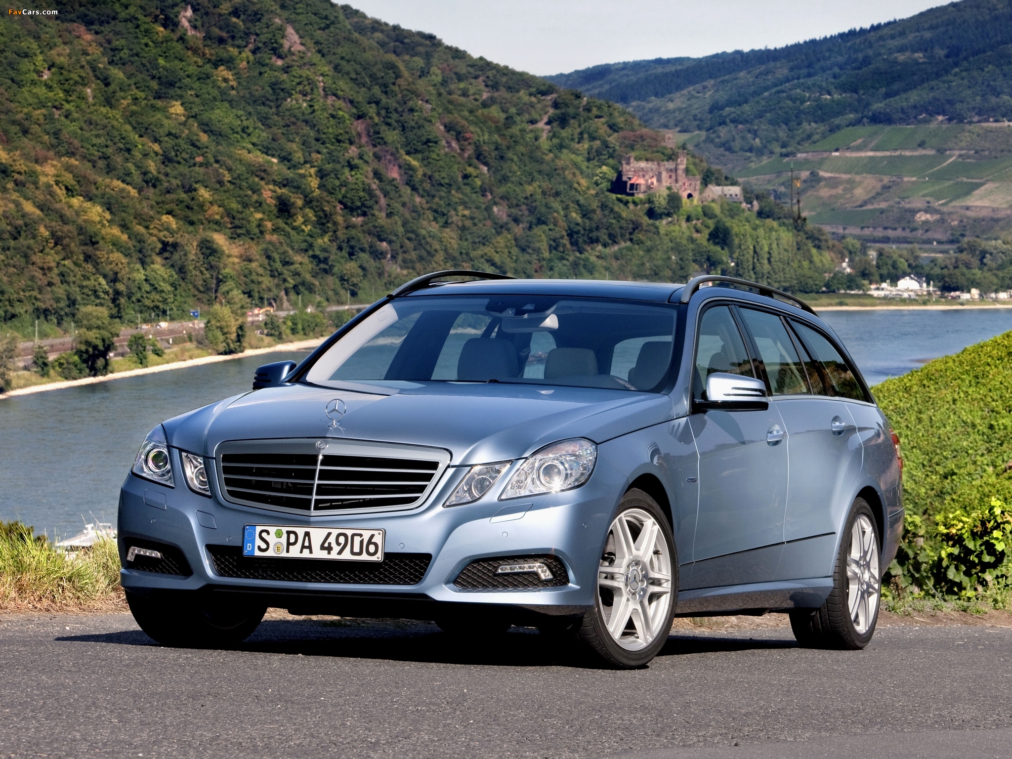 Photos of Mercedes-Benz E 350 CDI 4MATIC Estate (S212) 2009–12 (2048 x 1536)