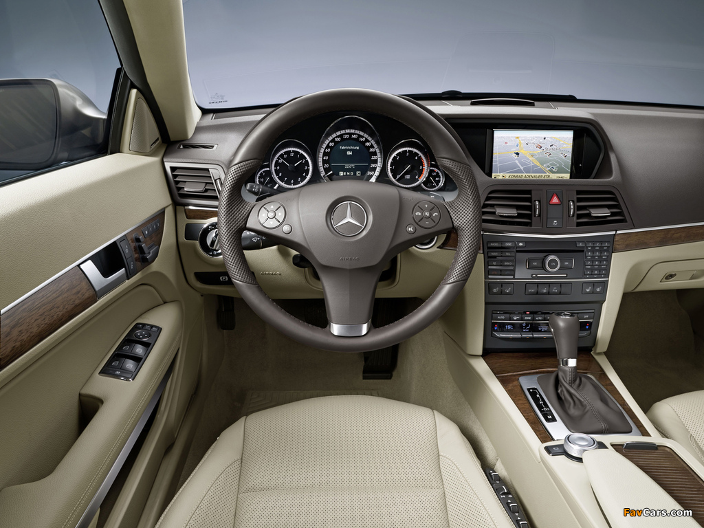 Photos of Mercedes-Benz E 350 CDI Coupe (C207) 2009–12 (1024 x 768)