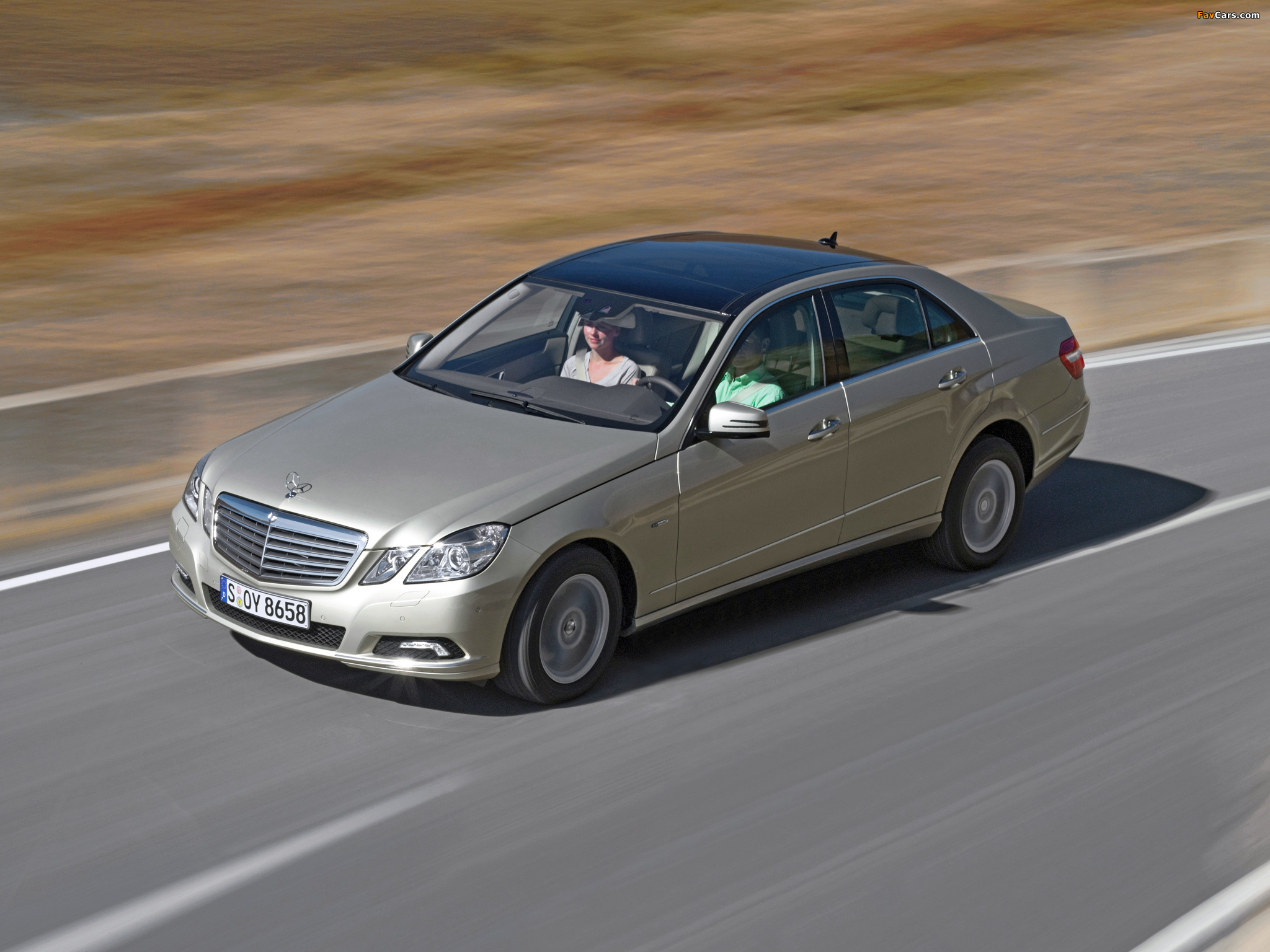 Photos of Mercedes-Benz E 350 CDI (W212) 2009–12 (2048 x 1536)